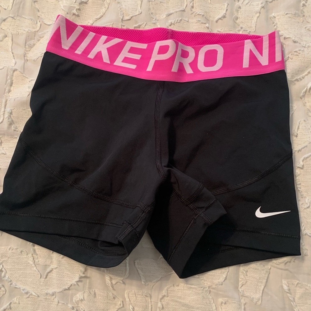 Nike Pro 3’’ Shorts, NEW